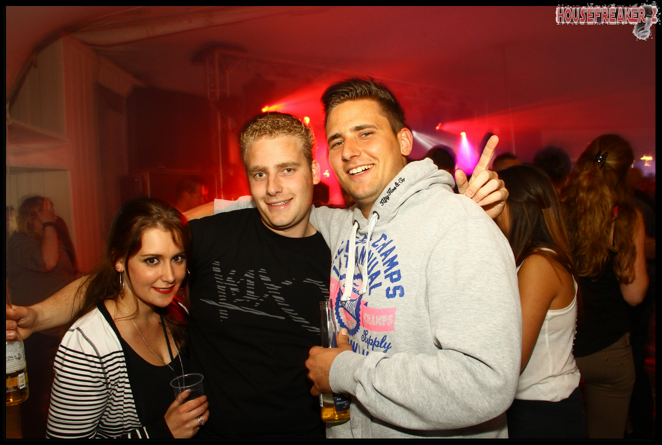 1321x889 pixels (1.297K)